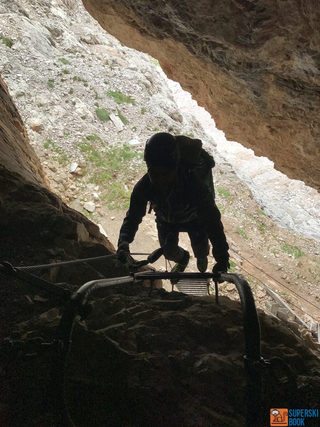 Tofana Di Rozes Per Via Ferrata Lipella Nel Mastodontico Mondo Delle